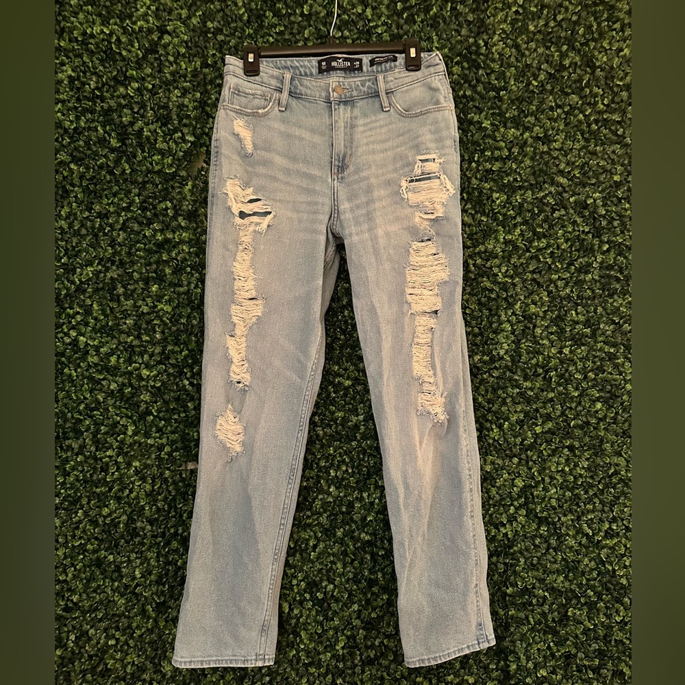 Light washed blue ripped jeans